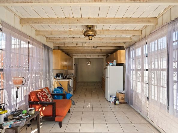 1260 NE 155th St, North Miami Beach FL 33162