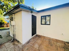 19133 NW 35th Ave, Miami Gardens FL 33056