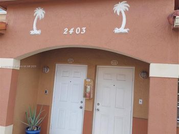 2403 W 76th St