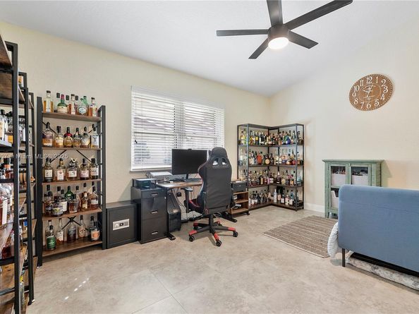 8931 NW 55th Pl, Coral Springs FL 33067