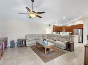 8931 NW 55th Pl, Coral Springs FL 33067