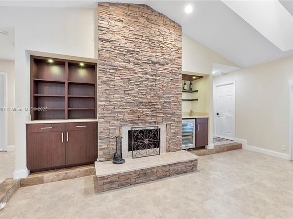8931 NW 55th Pl, Coral Springs FL 33067