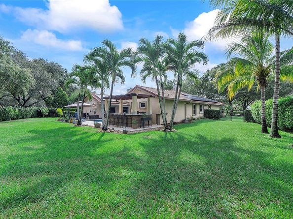 8931 NW 55th Pl, Coral Springs FL 33067