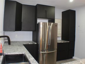 6731 Cypress Rd 205, Plantation FL 33317