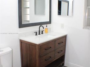 6731 Cypress Rd 205, Plantation FL 33317