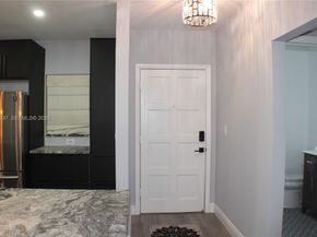 6731 Cypress Rd 205, Plantation FL 33317