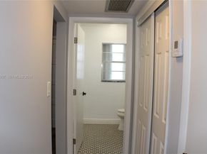 6731 Cypress Rd 205, Plantation FL 33317