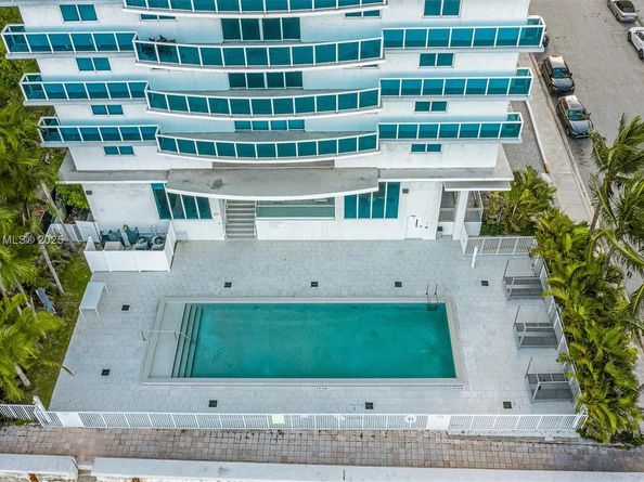 700 NE 25th St 2003, Miami FL 33137