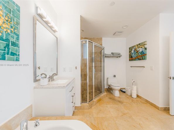700 NE 25th St 2003, Miami FL 33137