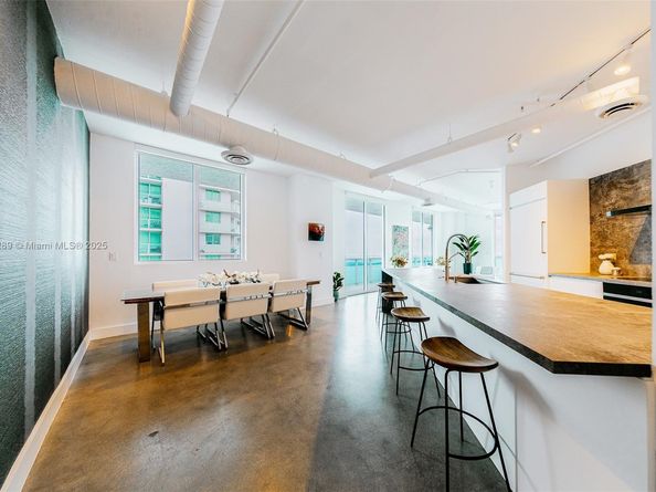 700 NE 25th St 2003, Miami FL 33137