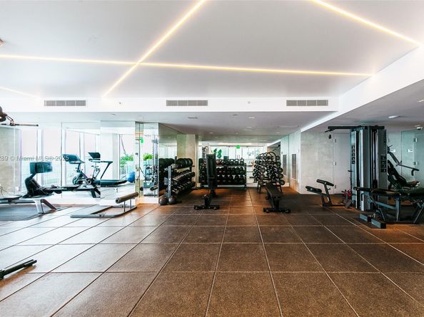 700 NE 25th St 2003, Miami FL 33137