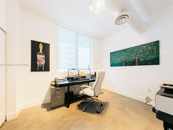 700 NE 25th St 2003, Miami FL 33137