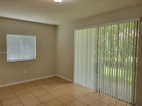 2556 SW 83rd Ave 101, Miramar FL 33025