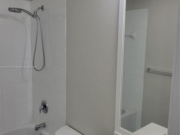 2556 SW 83rd Ave 101, Miramar FL 33025