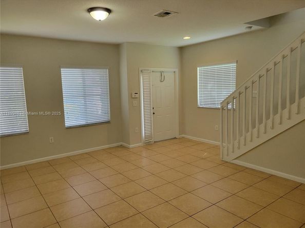 2556 SW 83rd Ave 101, Miramar FL 33025