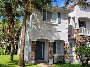 2556 SW 83rd Ave