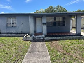 164 SW 2nd Ct, Deerfield Beach FL 33441