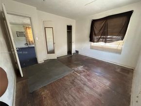 164 SW 2nd Ct, Deerfield Beach FL 33441
