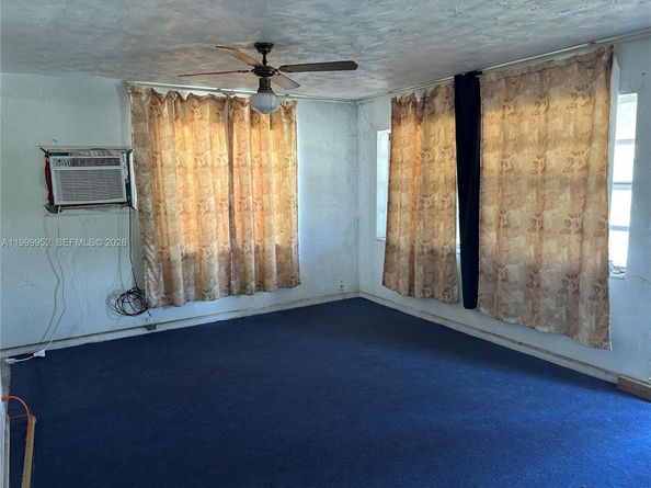164 SW 2nd Ct, Deerfield Beach FL 33441