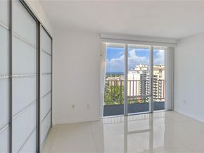 881 Ocean Dr 18F, Key Biscayne FL 33149