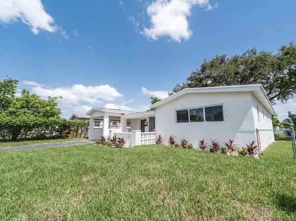 7721 Indigo St, Miramar FL 33023