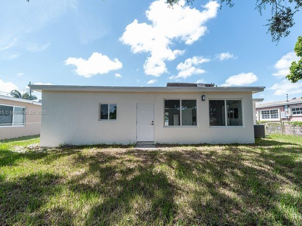 7721 Indigo St, Miramar FL 33023