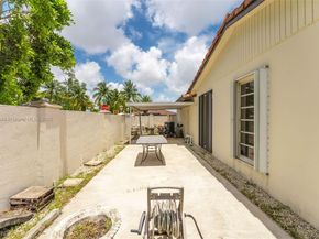 4400 SW 89th Ave, Miami FL 33165