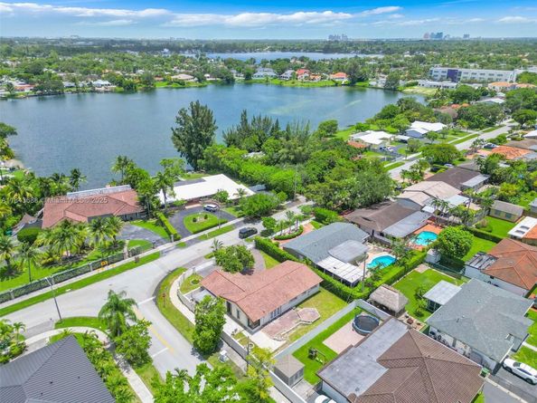 4400 SW 89th Ave, Miami FL 33165