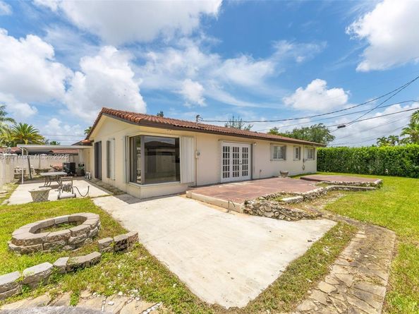 4400 SW 89th Ave, Miami FL 33165