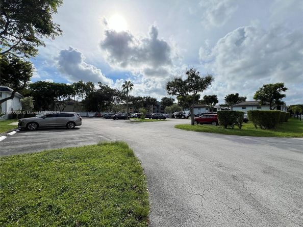 18935 NW 62nd Ave 202, Hialeah FL 33015