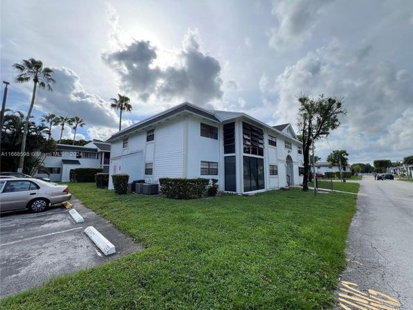 18935 NW 62nd Ave 202, Hialeah FL 33015