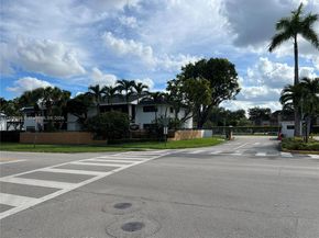18935 NW 62nd Ave 202, Hialeah FL 33015