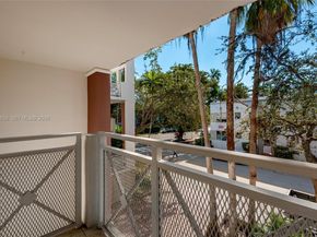 1005 8th St 204, Miami Beach FL 33139