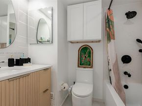 1005 8th St 204, Miami Beach FL 33139