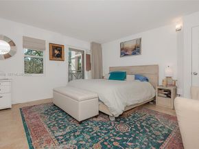 1005 8th St 204, Miami Beach FL 33139