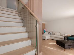 1005 8th St 204, Miami Beach FL 33139