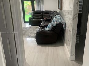 321 SW 76th Ter, North Lauderdale FL 33068