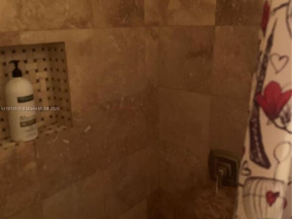 321 SW 76th Ter, North Lauderdale FL 33068