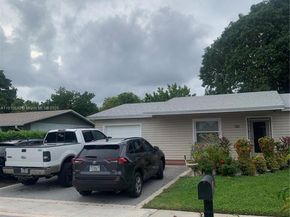 321 SW 76th Ter, North Lauderdale FL 33068