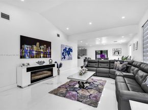 3022 NW 95th St, Miami FL 33147