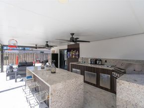 3022 NW 95th St, Miami FL 33147