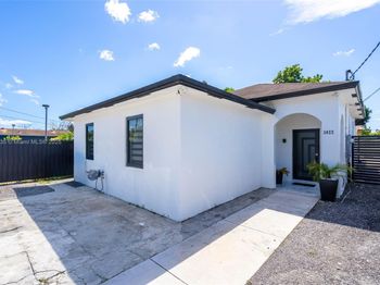 3022 NW 95th St