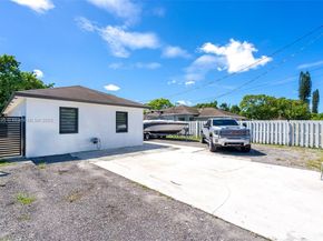 3022 NW 95th St, Miami FL 33147