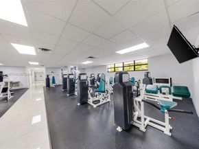 600 Parkview Dr 1114, Hallandale Beach FL 33009