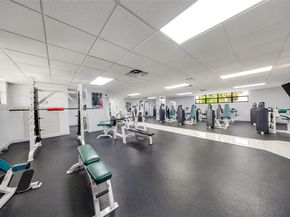 600 Parkview Dr 1114, Hallandale Beach FL 33009