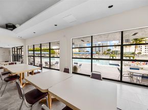 600 Parkview Dr 1114, Hallandale Beach FL 33009