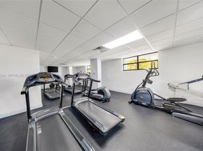 600 Parkview Dr 1114, Hallandale Beach FL 33009