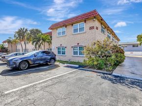 221 SE 9th Ave 211, Pompano Beach FL 33060