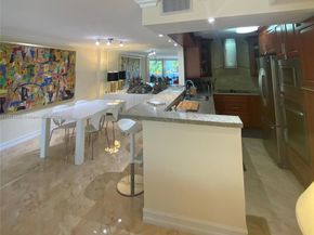 177 Ocean Lane Dr 212, Key Biscayne FL 33149