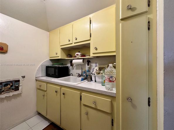 50 NW 204th St 24, Miami Gardens FL 33169